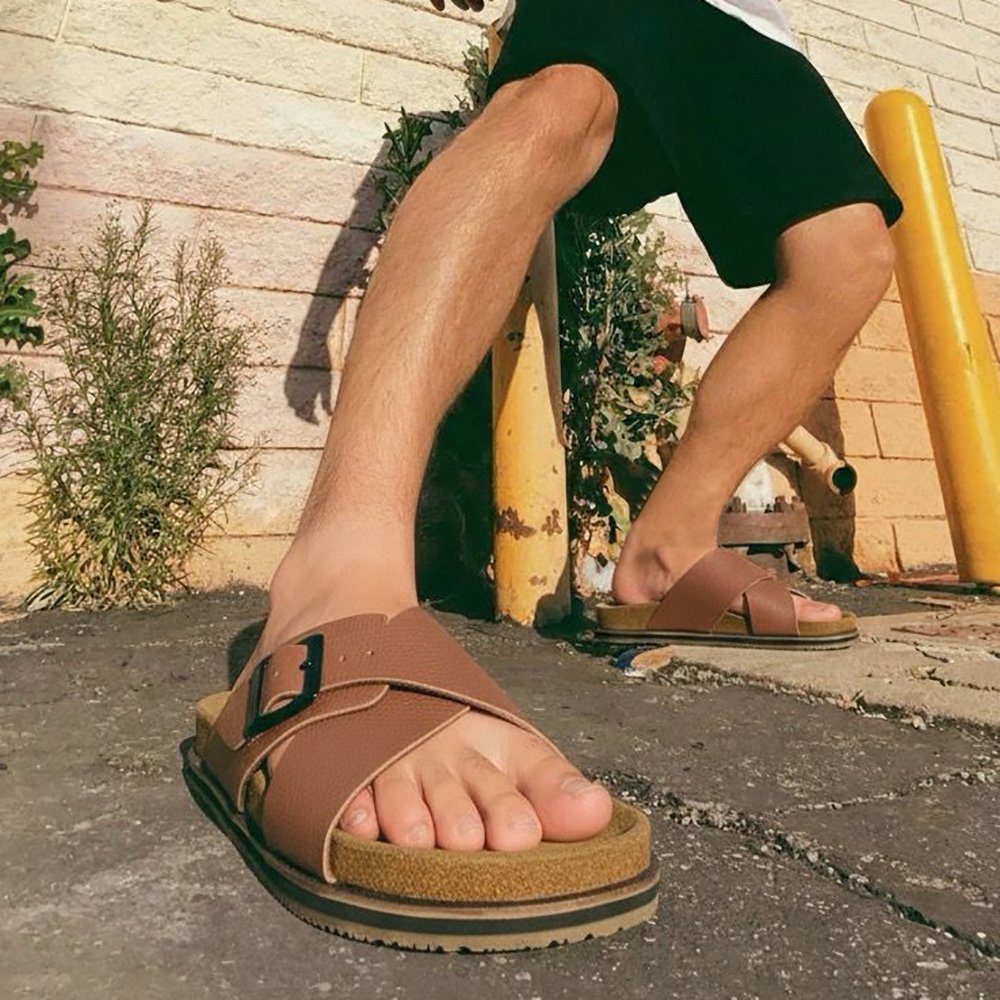 04 sandalia conforto toda couro sawyer avalon em couro whisky